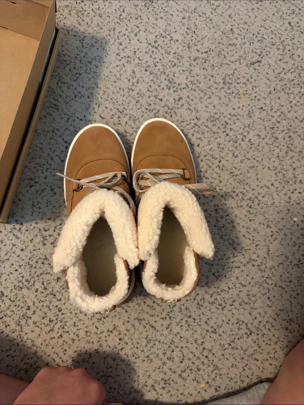 UGG Kids Tan Suede Sherpa-Trim Lace-Up Winter Boot